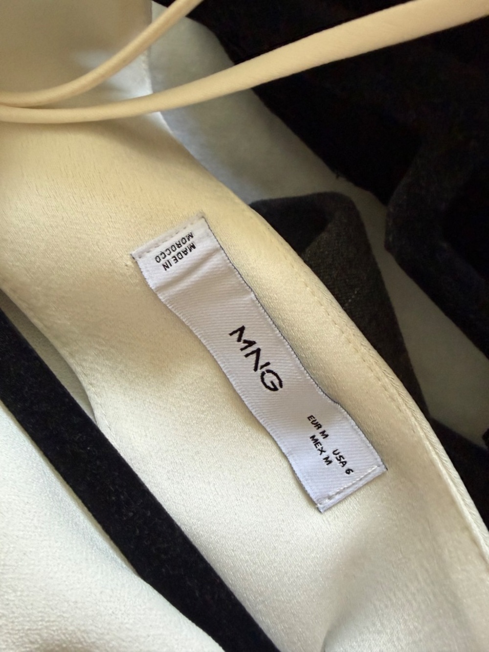 Satin blouse Mango - Picture 4 of 4